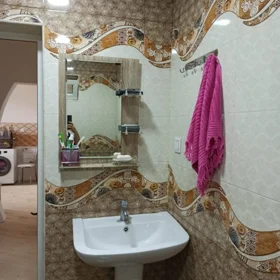In Baku 105.0 m² house with 3.0 rooms is for rent - Image 4