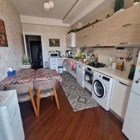 In Baku 98.0 m² apartment is for sale - Image 6