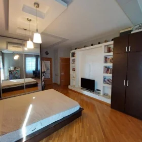 In Baku 117.0 m² apartment is for sale - Image 10