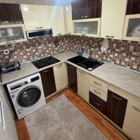 In Baku 70.0 m² apartment is for sale - Image 2