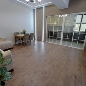 In Baku 692.0 m² apartment is for sale - Image 3