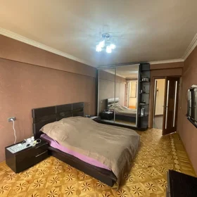 In Baku 170.0 m² apartment is for sale - Image 8
