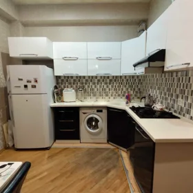 In Baku 70.0 m² apartment is for sale - Image 5