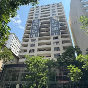In Baku 173.0 m² apartment is for sale - Image 3