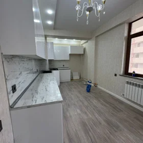 In Baku 173.0 m² apartment is for sale - Image 9