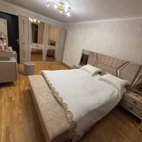 In Baku 70.0 m² apartment is for sale - Image 3