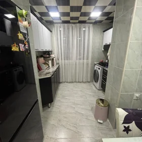 In Baku 70.0 m² apartment is for sale - Image 4