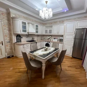 In Baku nan m² apartment is for sale - Image 8