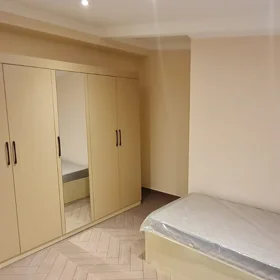 In Baku 102.0 m² apartment is for rent - Image 9