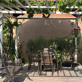 In nan 250.0 m² house with 7.0 rooms is for rent - Изображение 6