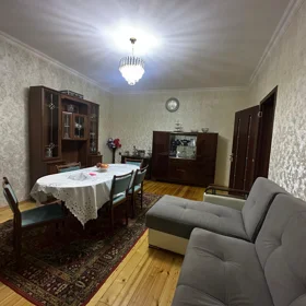 In Baku 70.0 m² house with 3.0 rooms is for sale - Image 4
