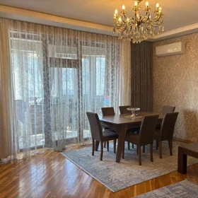 In Baku 105.0 m² apartment is for sale - Image 2