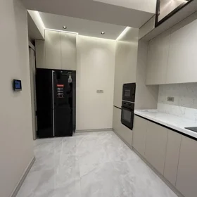 In Baku 186.0 m² apartment is for sale - Image 6