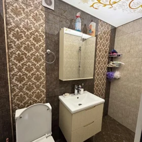 In Baku 75.0 m² apartment is for sale - Image 6