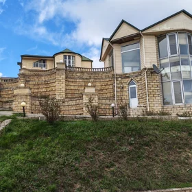 In nan 200.0 m² house with 7.0 rooms is for sale - Image 4