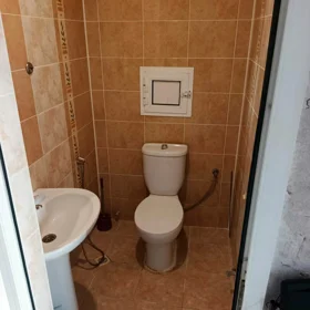 In Baku 70.0 m² apartment is for rent - Image 2