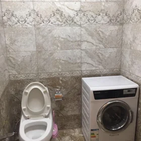 In Baku 140.0 m² apartment is for rent - Image 2