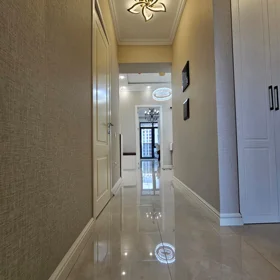 In Baku 125.0 m² apartment is for sale - Image 2
