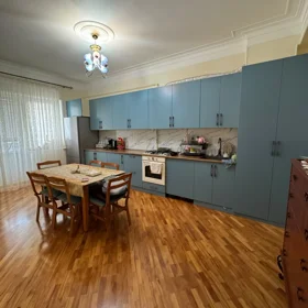 In Baku 134.0 m² apartment is for sale - Image 5