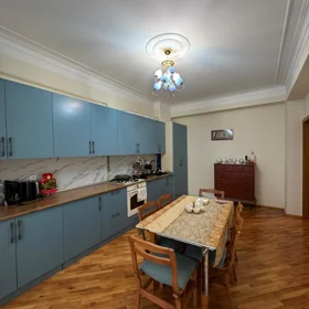 In Baku 134.0 m² apartment is for sale - Image 6