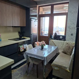 In Baku 72.0 m² apartment is for sale - Image 4