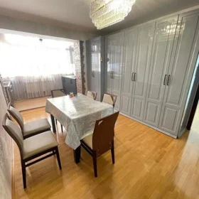 In Baku 100.0 m² apartment is for sale - Image 2