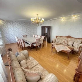 In Baku 100.0 m² apartment is for sale - Image 5