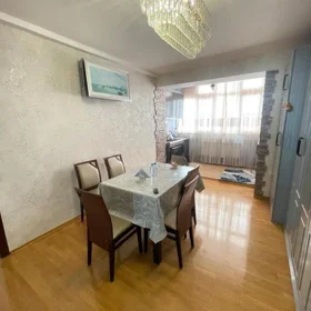 In Baku 100.0 m² apartment is for sale - Image 7