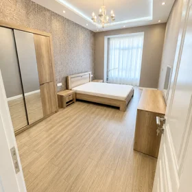 In Baku 80.0 m² apartment is for rent - Image 8