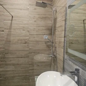 In Baku 65.0 m² apartment is for rent - Image 7
