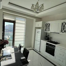 In Baku 150.0 m² apartment is for rent - Image 7