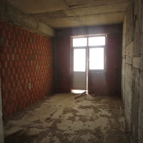 In Baku 135.0 m² apartment is for sale - Image 4