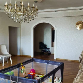 In Baku 125.0 m² apartment is for sale - Image 2