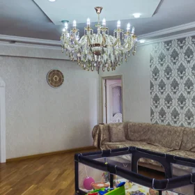 In Baku 125.0 m² apartment is for sale - Image 3