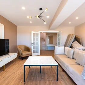 In Xəzər rayonu 370.0 m² house with 5.0 rooms is for rent - Image 3