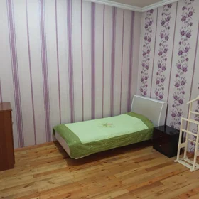 In Baku 250.0 m² house with 6.0 rooms is for rent - Image 9