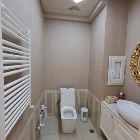 In Binəqədi rayonu 100.0 m² commercial is for sale - Image 7