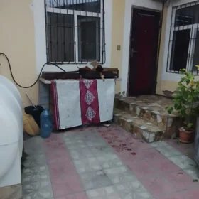 In Baku 65.0 m² house with 3.0 rooms is for rent - Image 8