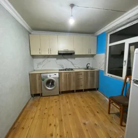 In Baku 102.0 m² house with 3.0 rooms is for sale - Image 2