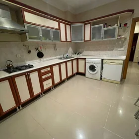 Baku-da 97.0 m2 mənzil kirayə verilir - Şəkil 3
