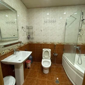 Baku-da 95.0 m2 mənzil kirayə verilir - Şəkil 6