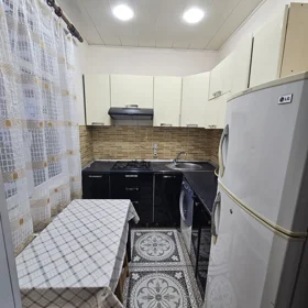 In Baku 50.0 m² apartment is for rent - Image 2