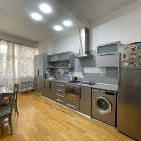 In Baku 120.0 m² apartment is for rent - Image 9