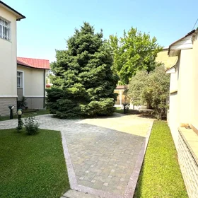 In Baku 600.0 m² house with 8.0 rooms is for sale - Image 4