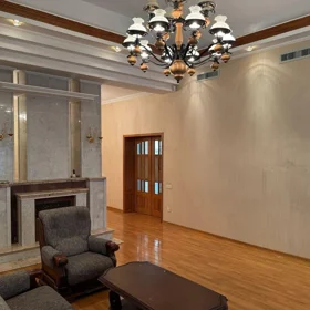In Baku 600.0 m² house with 8.0 rooms is for sale - Image 10