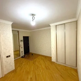 In Baku 106.0 m² apartment is for sale - Image 10