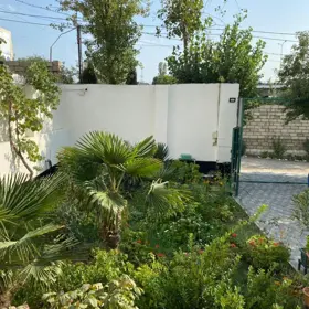 In Baku 240.0 m² house with 5.0 rooms is for sale - Image 3