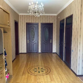 In Baku 240.0 m² house with 5.0 rooms is for sale - Image 4