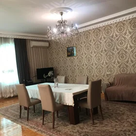 In Baku 240.0 m² house with 5.0 rooms is for sale - Image 5