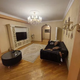 In Baku 90.0 m² apartment is for rent - Image 2